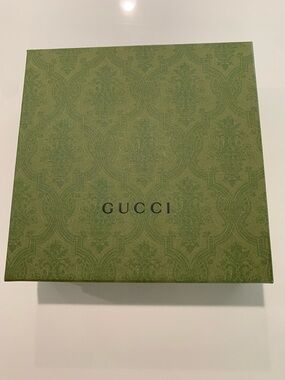 Gucci Olive Green Demask Gift Box, original matching tissue. Med. square 9x9x3